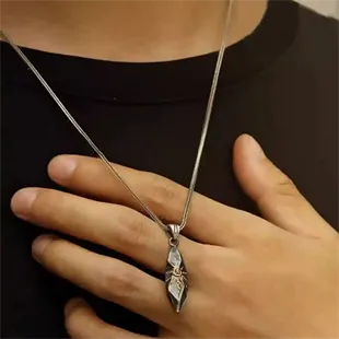 Solar Edge – Herre Halssmykke i Rustfrit Stål