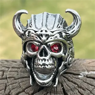 Viking Skullring i  ædelstål.