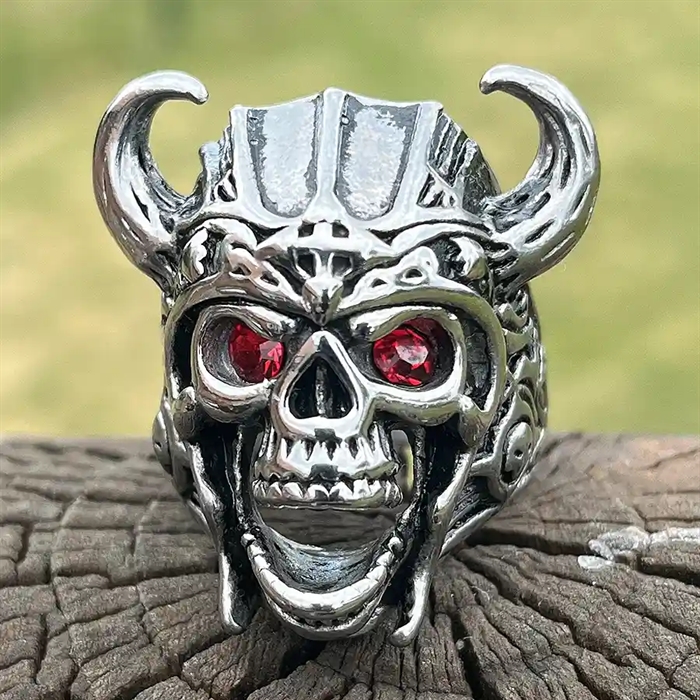 Viking Skullring i  ædelstål.