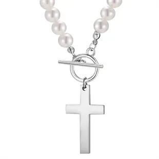 Perlekæde til mænd med hvide perler og korsvedhæng